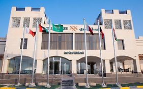 Triple Tree Serviced Apartments - الشجرة الثلاثية للشقق المخدومة